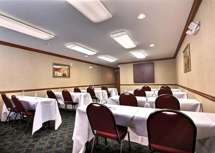 Western Legacy & Beloit/south Beloit Hotel 3*